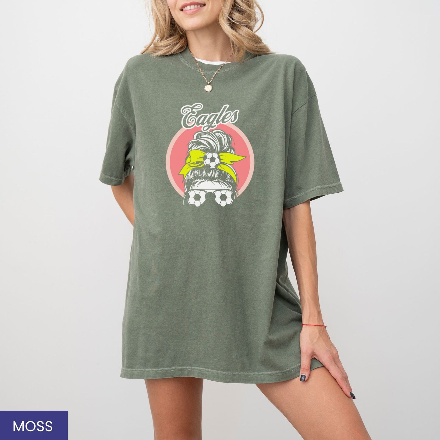 Personalized Retro Soccer Mom T-Shirt – Custom Team Mascot & Bow Colors